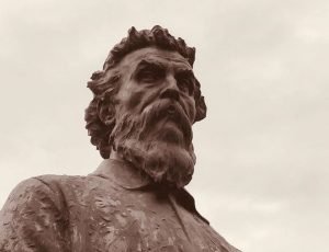 Busto dello scultore Benvenuto Cellini sul Ponte Vecchio a Firenze