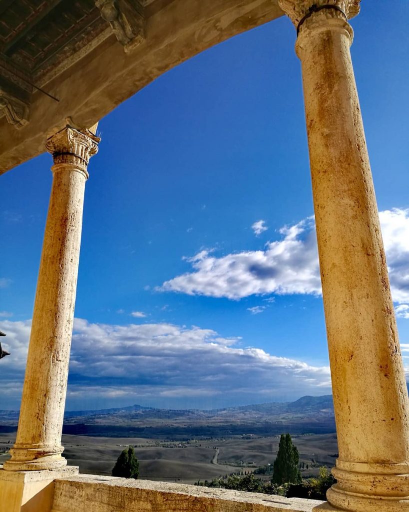 Il loggiato del Palazzo Piccolomini a Pienza