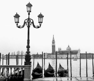Venezia e la laguna in bianco e nero