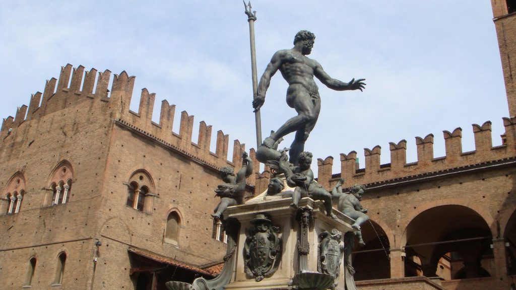 Fontana del Nettuno (e Palazzo Re Enzo)