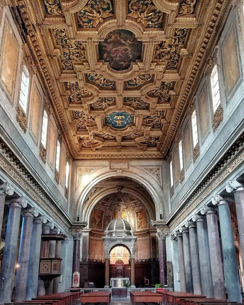 basilica San Crisogono interno